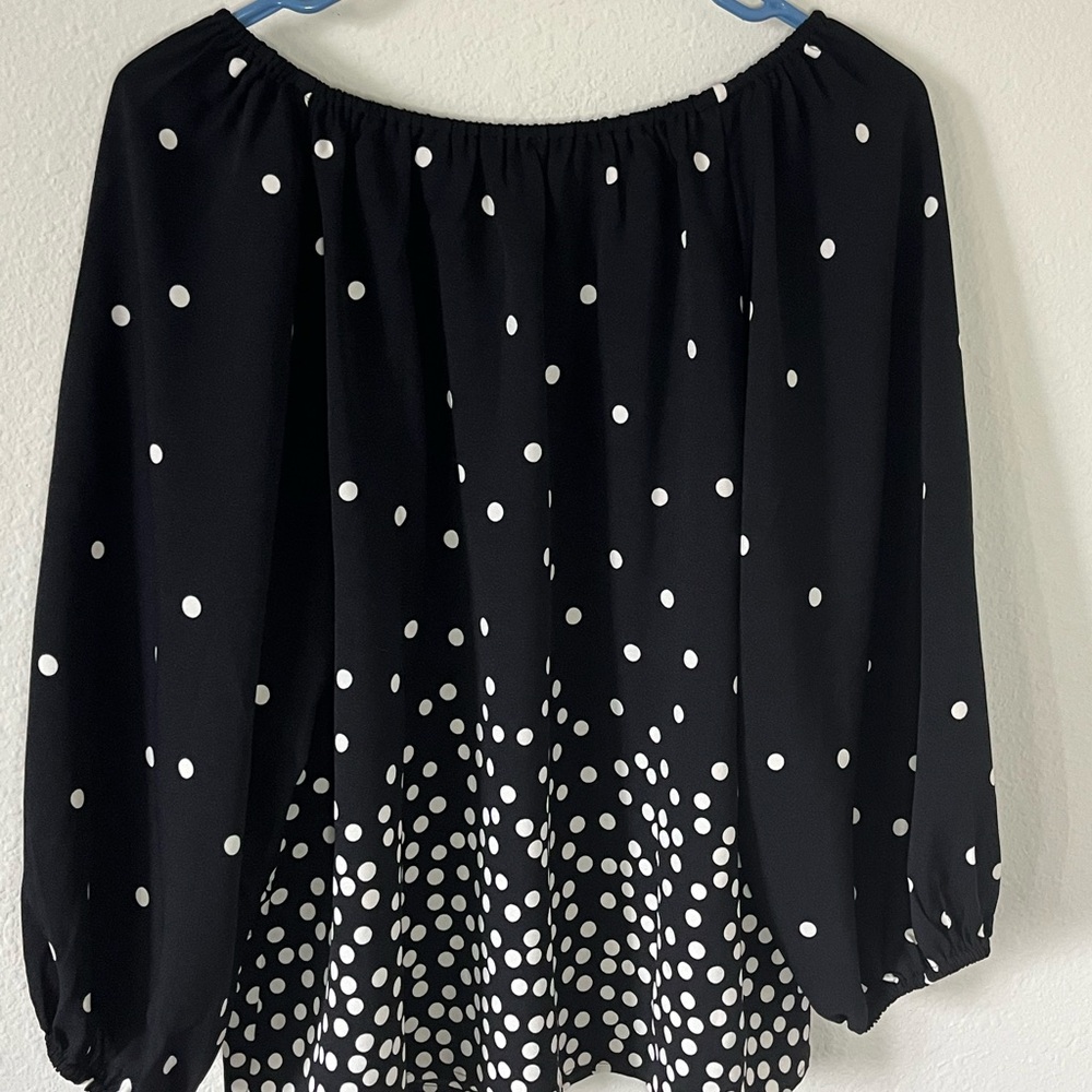 Ann Taylor Factory b&w Polka Dot Blouse, Size M - Picture 2 of 5